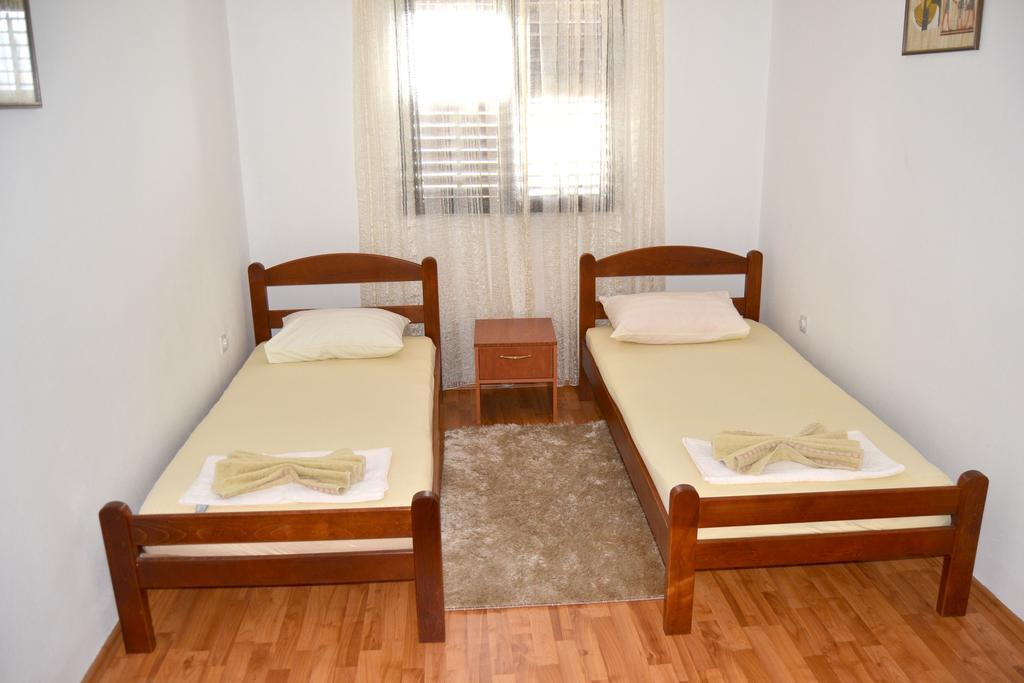 Apartments Dobrisa コトル エクステリア 写真